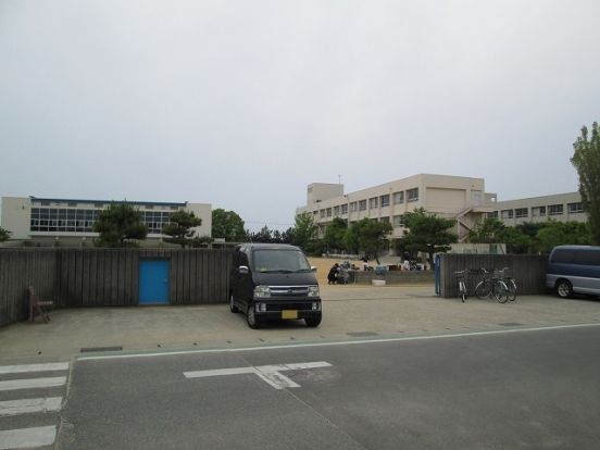 播磨町立蓮池小学校の画像