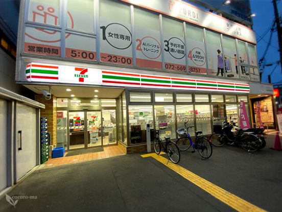 セブンイレブン 阪急富田駅北口店の画像