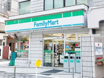 ファミリーマート 六本木三丁目店の画像