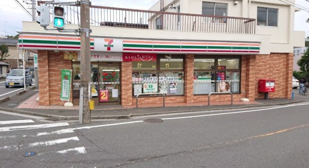 セブンイレブン 横浜上菅田町店の画像