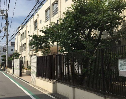 大阪市立まつば小学校の画像