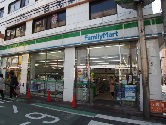 ファミリーマート　幡ヶ谷南口店の画像