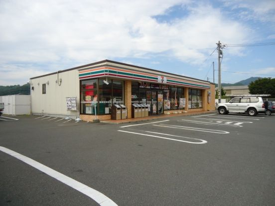 セブンイレブン　福山加茂店の画像