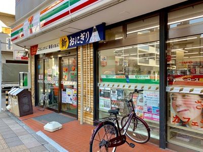 セブンイレブン 東尾久店の画像