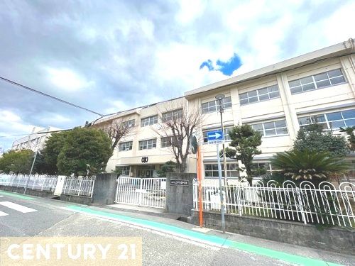 西宮市立上甲子園中学校の画像