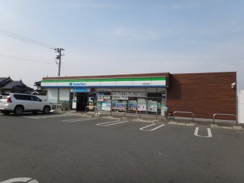 ファミリーマート 菊陽久保田店の画像