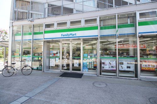 ファミリーマート 江東東雲一丁目店の画像