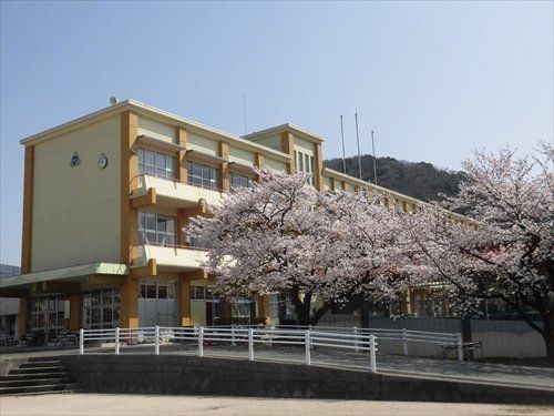 八頭町立八東小学校の画像