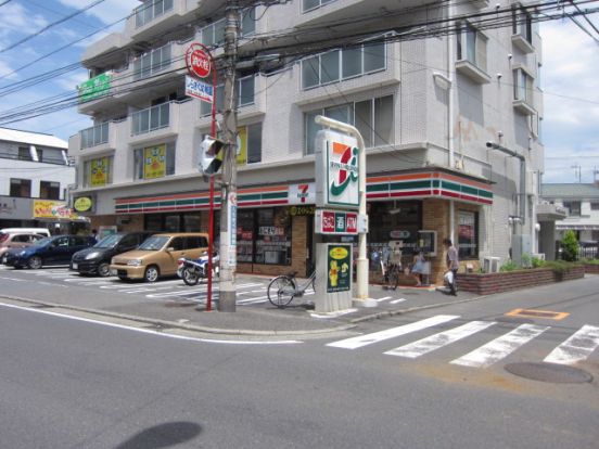 セブンイレブン横浜戸塚上倉田町店の画像
