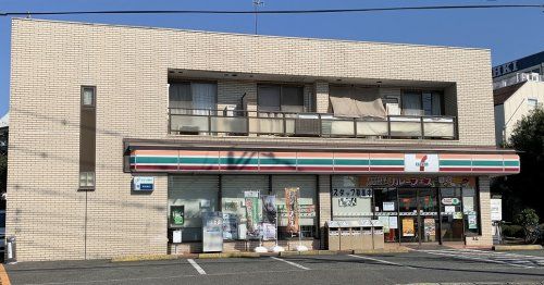 セブンイレブン 藤沢円行店の画像