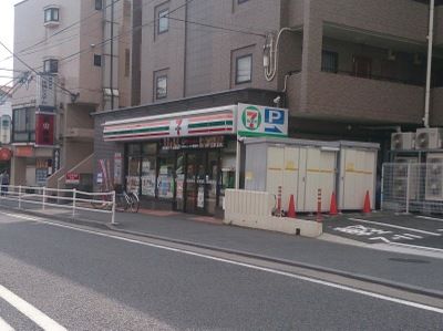 セブンイレブン 横浜岸根町店の画像