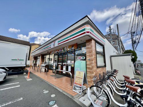 セブンイレブン横浜日吉宮前店の画像
