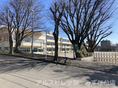 富士見市立針ケ谷小学校の画像