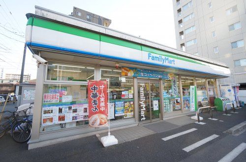 ファミリーマート 本千葉駅東口店の画像