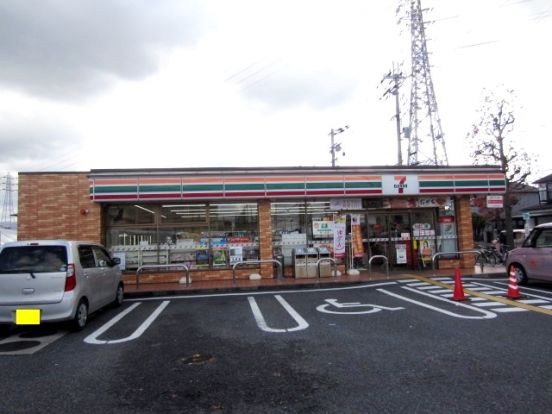 セブンイレブン 泉佐野中庄店の画像