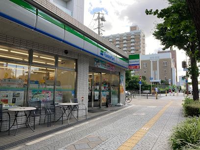 ファミリーマート 森ノ宮中央店の画像