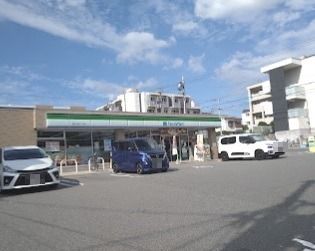 ファミリーマート 吹田江坂五丁目店の画像