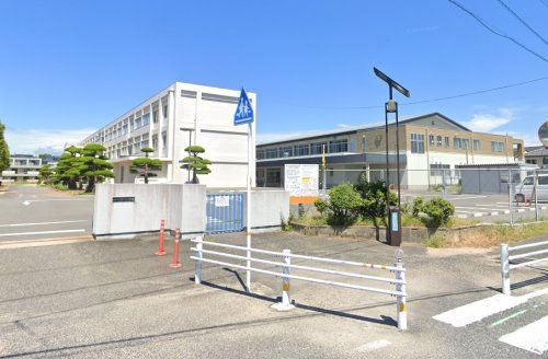 宇部市立新川小学校の画像