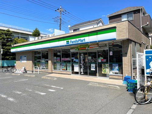 ファミリーマート 川口十二月田店の画像