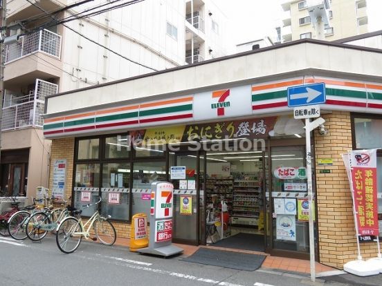 セブンイレブン 大阪中崎西店の画像