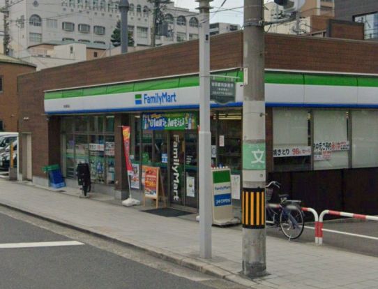 ファミリーマート 桃谷駅西店の画像