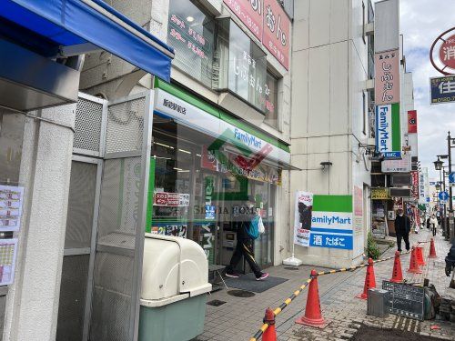 ファミリーマート飯能駅前店の画像