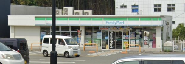 ファミリーマート 柳屋名谷インター店の画像