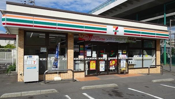 セブンイレブン 横浜東川島町店の画像