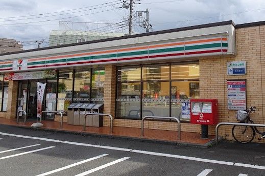 セブンイレブン 横浜上星川3丁目店の画像