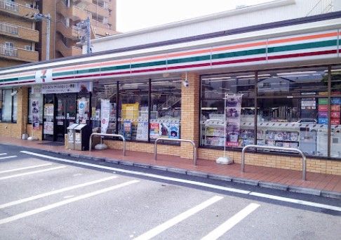 セブンイレブン 横浜生麦4丁目店の画像