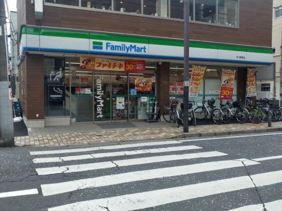 ファミリーマート 市川駅東店の画像