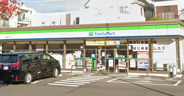 ファミリーマート 城南梅林2丁目店の画像