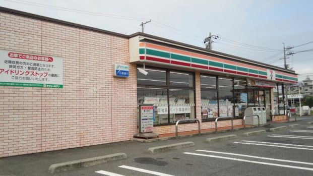 セブンイレブン 福山御幸町中津原店の画像