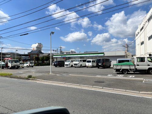 ファミリーマート上尾水上公園店の画像