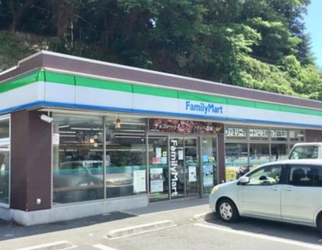 ファミリーマート エクセレンス不動坂店の画像