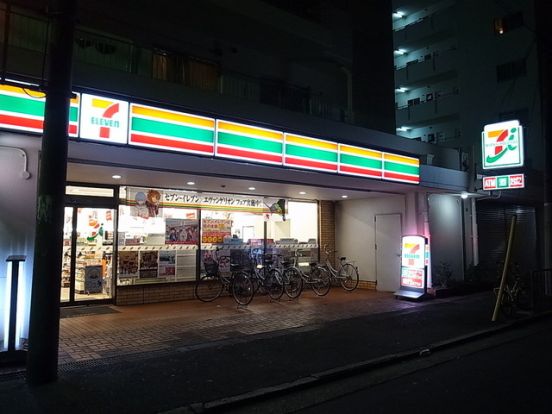 セブンイレブン 東大阪足代新町店の画像