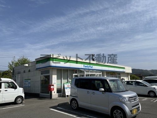 ファミリーマート 梅北店の画像