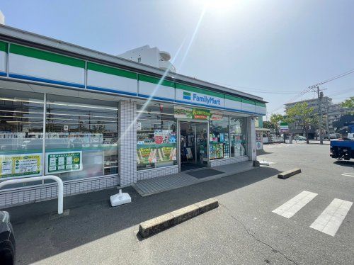 ファミリーマート 福岡原八丁目店の画像