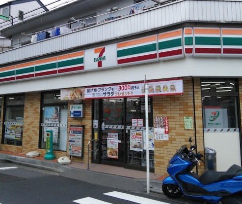 セブンイレブン 横浜白幡向町店の画像