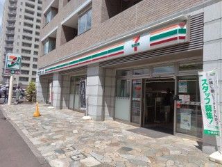 セブン-イレブン 川崎新百合ヶ丘東店の画像