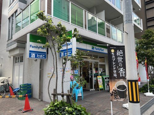 ファミリーマート 新町店の画像