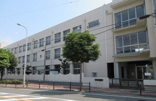 依羅小学校の画像