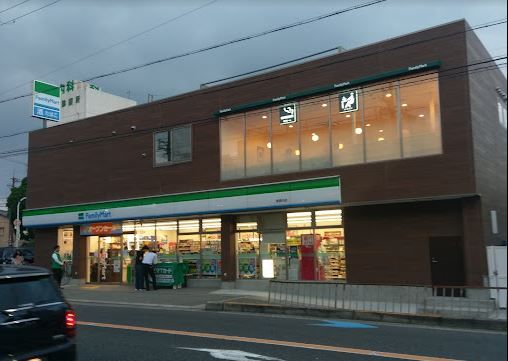 ファミリーマート 岸部中店の画像