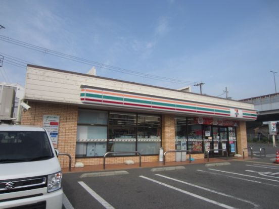 セブンイレブン 岸和田中井町店の画像
