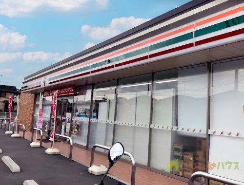 セブンイレブン 上尾中妻3丁目店の画像