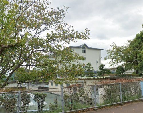 藤枝市立青島北中学校の画像