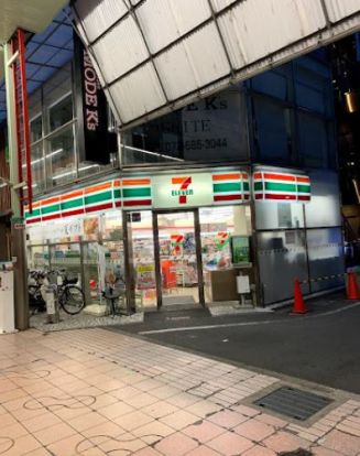 セブンイレブン 高槻芥川町店の画像