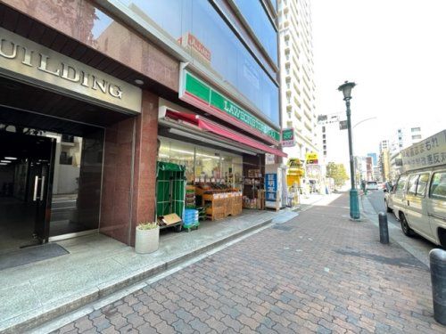 ローソンストア100 神戸栄町通店の画像