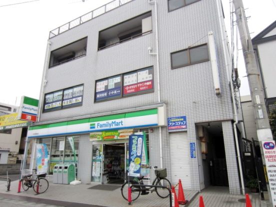 ファミリーマート 久米田駅前店の画像