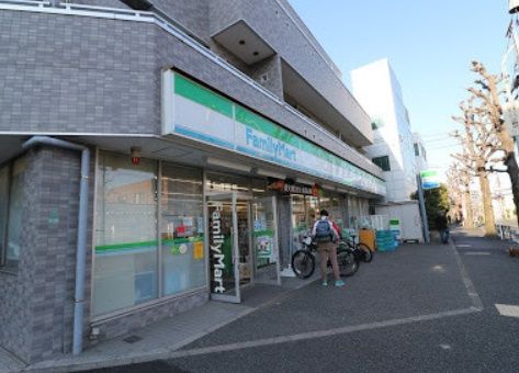 ファミリーマート 目黒柿の木坂店の画像